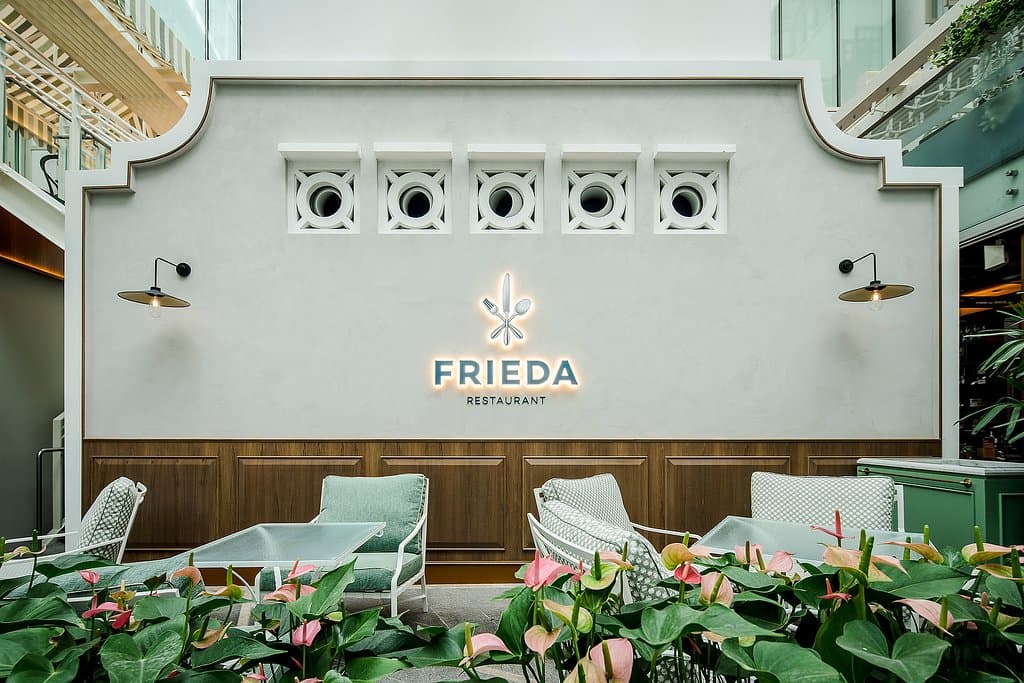 Recovered: 02/frieda.jpg