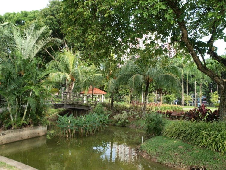 Recovered: 04/Tiong-Bahru-Park-750x563.jpg