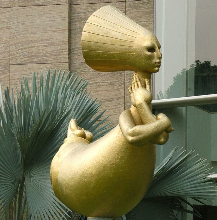 Recovered: 02/Piblic-art-in-Singapore-Contentment-750x760.jpg