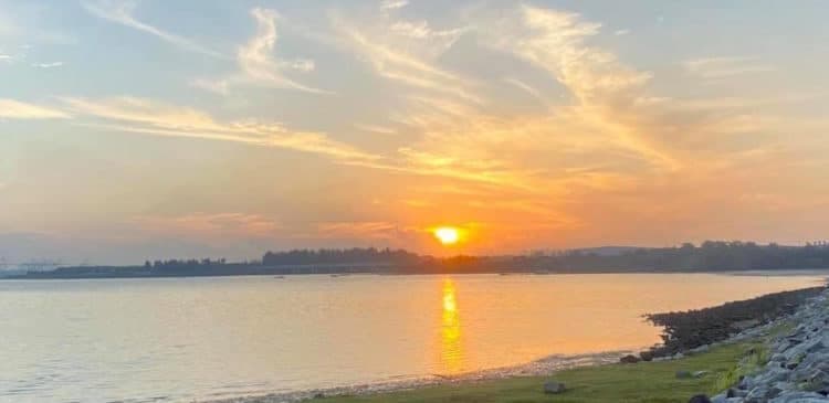 Recovered: 02/Picnic-Spots-in-Singapore-Singapore-Yishun-Dam-750x365.jpg