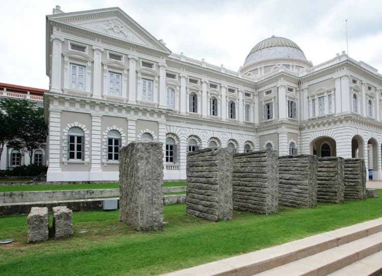 Recovered: 02/Public-Art-in-Singapore-20-Tonnes-750x541.jpg