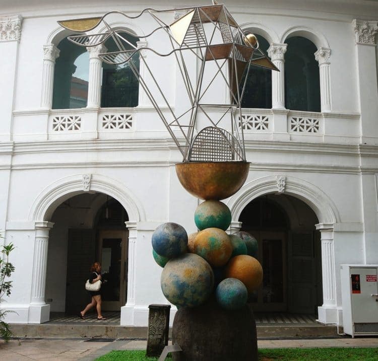 Recovered: 02/Public-Art-in-Singapore-The-Explorer-750x717.jpg