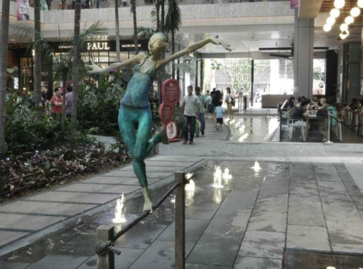 Recovered: 02/Public-Art-in-Singapore-The-Tightrope-Walker-750x555.jpg