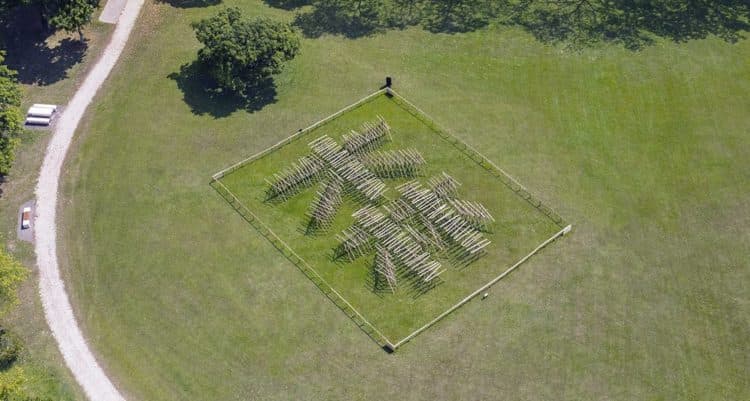 Recovered: 02/Public-Art-in-Singapore-When-A-Tree-Becomes-A-Forest-750x401.jpg