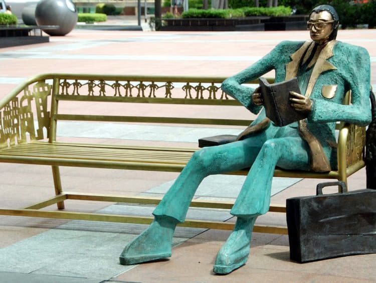 Recovered: 02/Public-Art-in-Singapore-man-beach-750x564.jpg