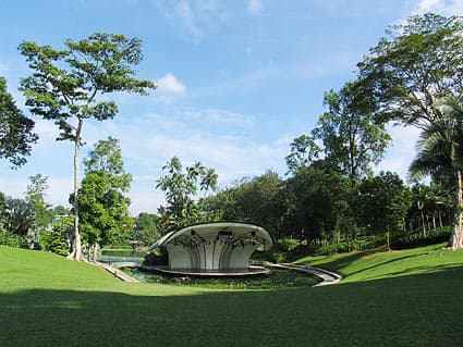 Recovered: 02/Picnic-Spots-in-Singapore-Singapore-Shaw-Foundation-Symphony-Stage.jpg