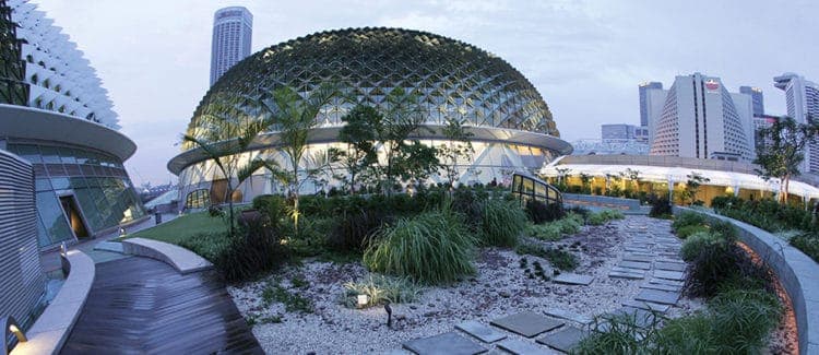 Recovered: 02/Picnis-Spots-in-Singapore-Singapore-Esplanade-Roof-Terrace-750x325.jpg