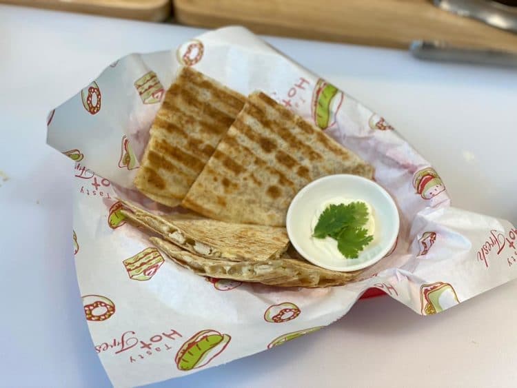 Recovered: 06/Boom-Box-Cafe-Singapore-Menu-Kids-Menu-Chicken-Quesadilla-750x563.jpg