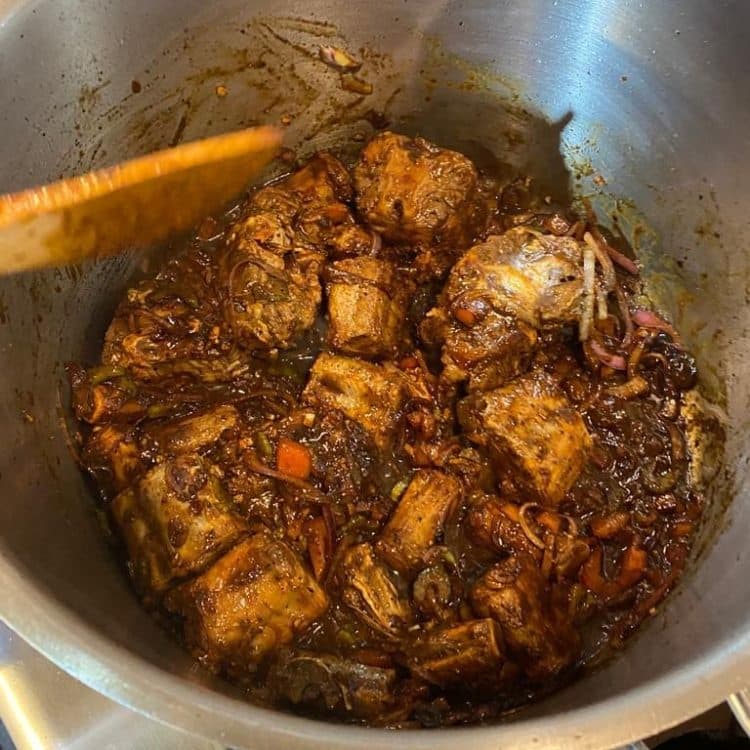 Recovered: 06/Boombox-Cafe-Singapore-Caribbean-inspired-and-southern-comfort-food-Oxtail-Gravy-750x750.jpg